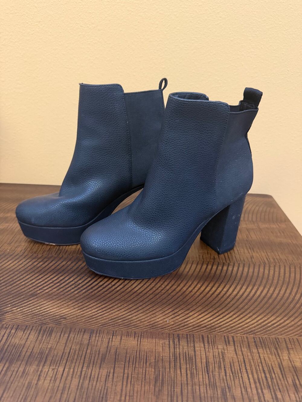 Mix No. 6 black faux leather platform chelsea boots 6M chunky block heel combat
